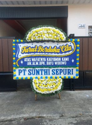 Papan Bunga Duka di Junjung Sirih